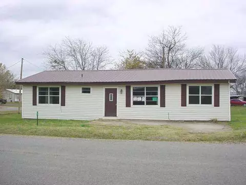 608 5th St, Stuart, OK 74570 photo 1