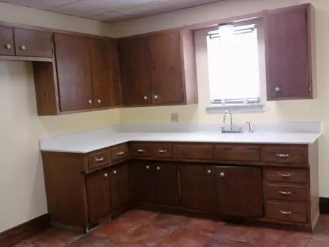 811 E Noble, Guthrie, OK 73044 photo 6
