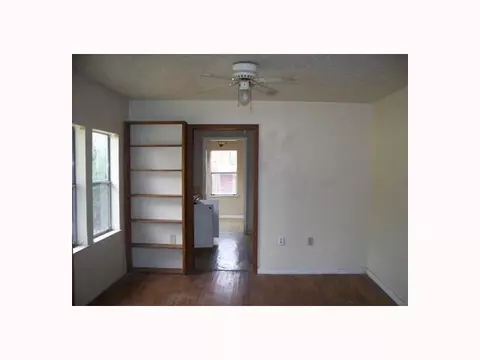 330 E 17th St, Ada, OK 74820 photo 3