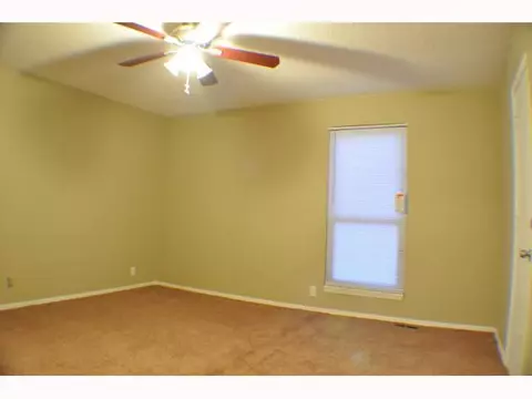 200 Loch Loop, Yukon, OK 73099 photo 8