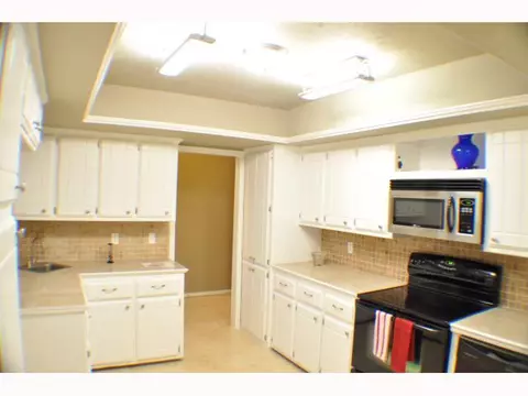 200 Loch Loop, Yukon, OK 73099 photo 5