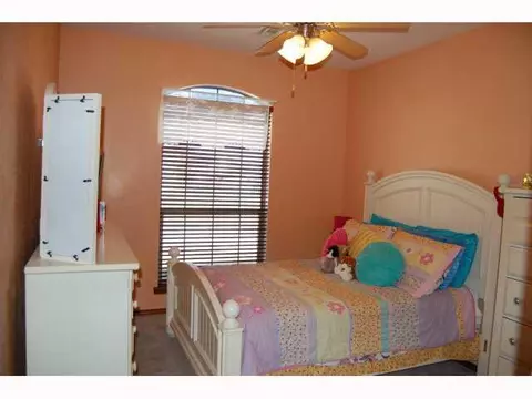 4204 Nugget Ln, Tuttle, OK 73089 photo 9
