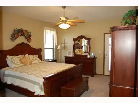 4204 Nugget Ln, Tuttle, OK 73089 photo 7