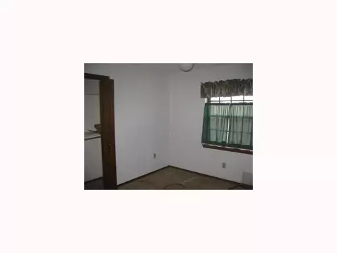 30203 Lake Dr, Mcloud, OK 74851 photo 3