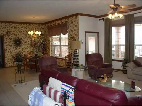 402 Ceder, Tuttle, OK 73089 photo 3