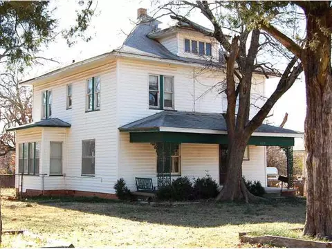 423 E 9th, Chandler, OK 74834 photo 2