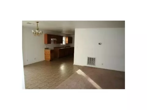 321 NE 26th St, Guymon, OK 73942 photo 3