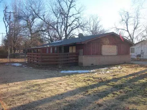 504 E Bird, Davis, OK 73030 photo 3