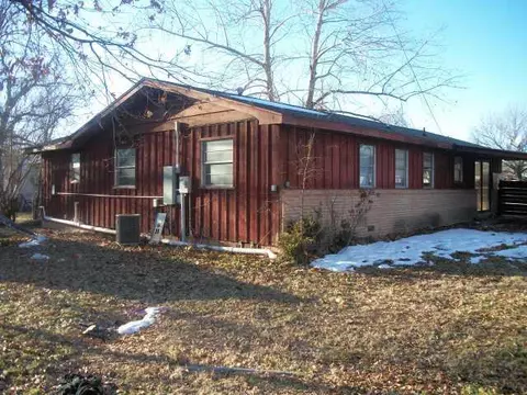 504 E Bird, Davis, OK 73030 photo 2