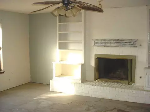 349 E Platt Dr, Yukon, OK 73099 photo 2