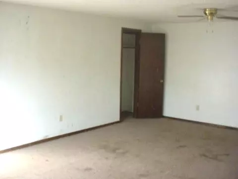 349 E Platt Dr, Yukon, OK 73099 photo 8