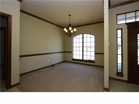 1403 Riata Rd, Tuttle, OK 73089 photo 3