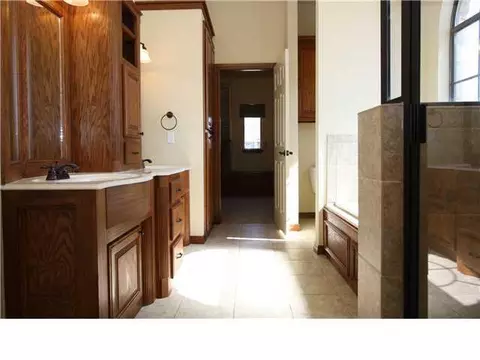 1403 Riata Rd, Tuttle, OK 73089 photo 9