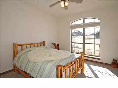 220 Heather, Tuttle, OK 73089 photo 8