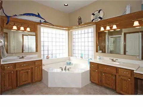 220 Heather, Tuttle, OK 73089 photo 7