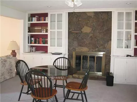 216 E Cherry Ave, Yukon, OK 73099 photo 4