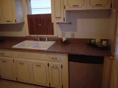 1320 E 11th St, Shawnee, OK 74801 photo 4
