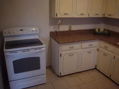 1320 E 11th St, Shawnee, OK 74801 photo 3