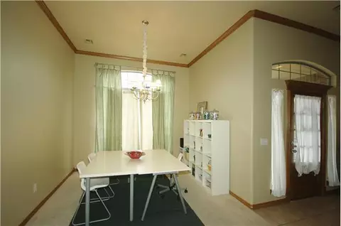 2641 E Ashecroft Dr, Edmond, OK 73034 photo 4