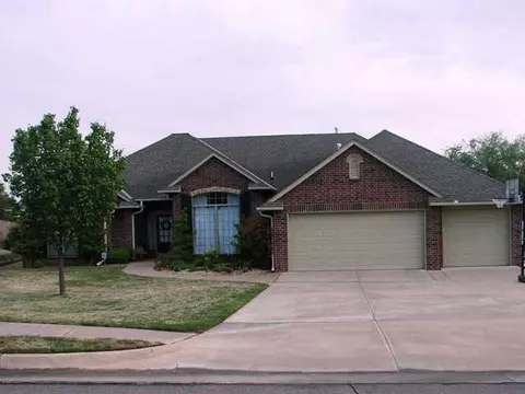 2641 E Ashecroft Dr, Edmond, OK 73034 photo 1