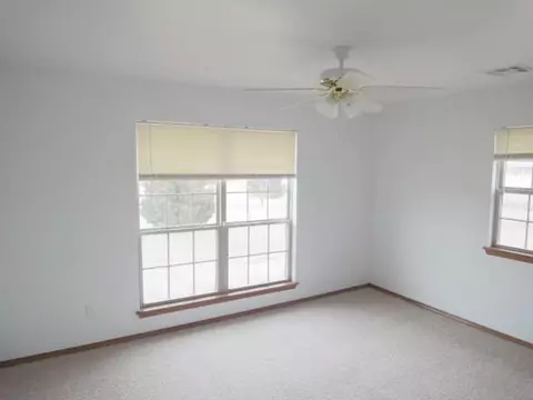 980 Sunflower Dr, Tuttle, OK 73089 photo 10