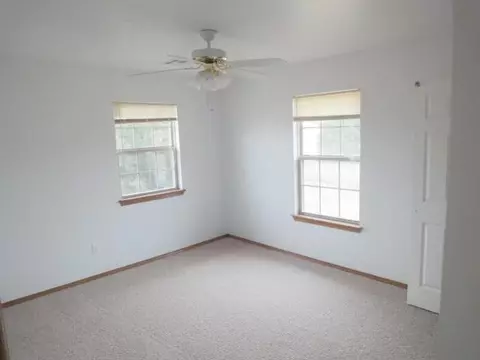 980 Sunflower Dr, Tuttle, OK 73089 photo 9