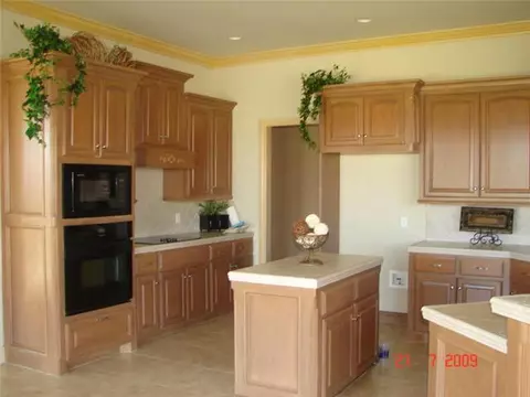2113 NE 15th St, Moore, OK 73160 photo 6
