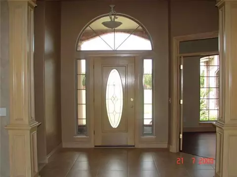 2113 NE 15th St, Moore, OK 73160 photo 3