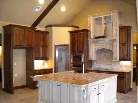 1305 Anns Pl, Moore, OK 73160 photo 3