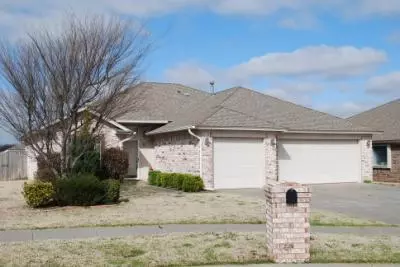 104 Devonshire, Norman, OK 73071 photo 1