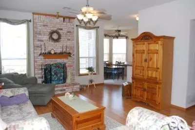104 Devonshire, Norman, OK 73071 photo 2