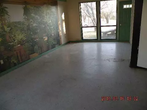419 E 19th St, Okmulgee, OK 74447 photo 4