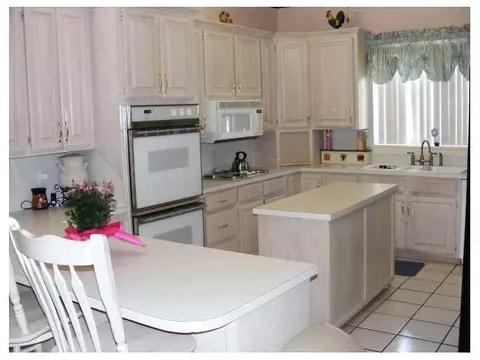 901 Pecan St, Tuttle, OK 73089 photo 8