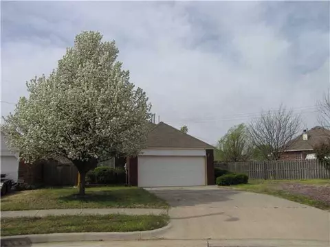 2631 Briarcliff Dr, Moore, OK 73170 photo 1