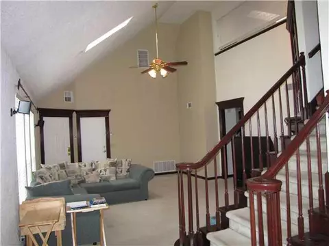 2631 Briarcliff Dr, Moore, OK 73170 photo 3
