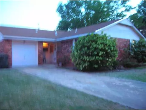504 Wayne Ave, Tecumseh, OK 74873 photo 1