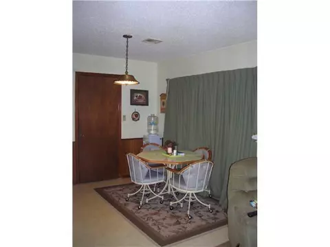504 Wayne Ave, Tecumseh, OK 74873 photo 8