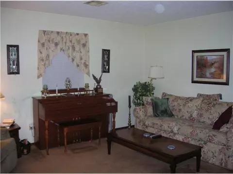 504 Wayne Ave, Tecumseh, OK 74873 photo 5