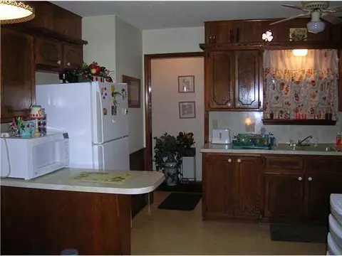 504 Wayne Ave, Tecumseh, OK 74873 photo 7