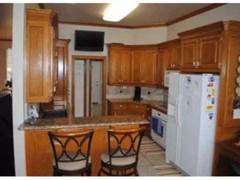 5901 E Mcmillin Dr, Tuttle, OK 73089 photo 4