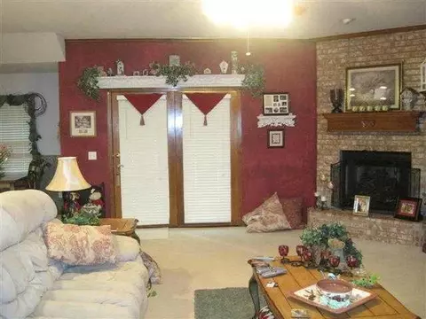 31545 Redskin Rd, Mcloud, OK 74851 photo 2