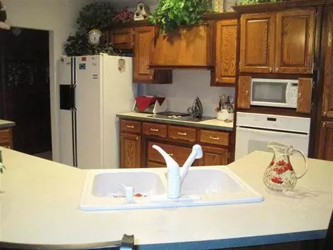 31545 Redskin Rd, Mcloud, OK 74851 photo 3