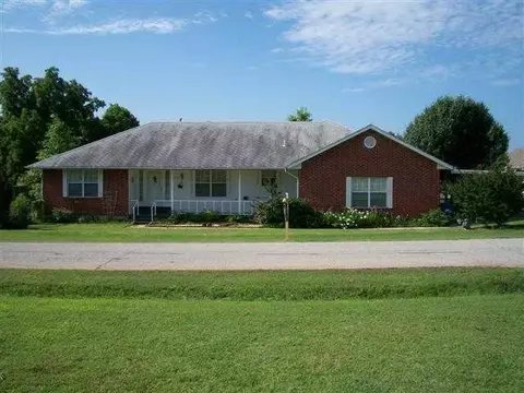 1016 W Pittman, Mcloud, OK 74851 photo 1
