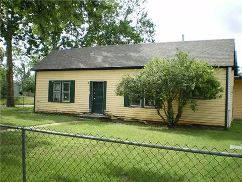 702 W Apache St, Purcell, OK 73080 photo 2