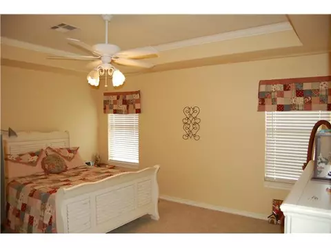 1902 Excaliber Dr, Tuttle, OK 73089 photo 7