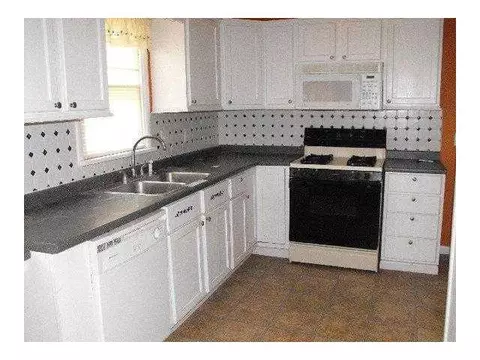 1424 E 11th St, Shawnee, OK 74801 photo 5