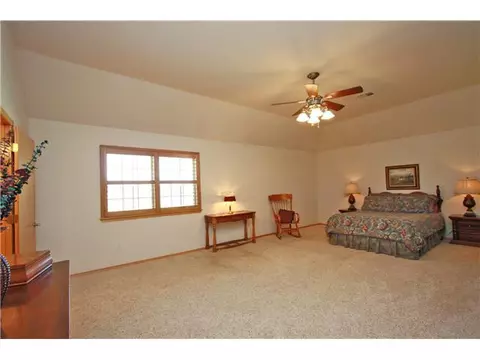 209 Scottie Dr, Tuttle, OK 73089 photo 5
