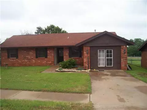 224 E Orbit Dr, Guthrie, OK 73044 photo 1