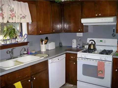 408 Cherryvale Rd, Edmond, OK 73003 photo 2
