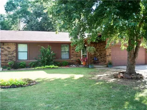 408 Cherryvale Rd, Edmond, OK 73003 photo 1